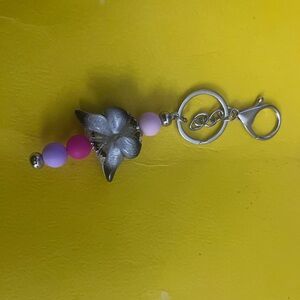 Chic Silver Butterfly Keychain with Pink and Purple Beads
